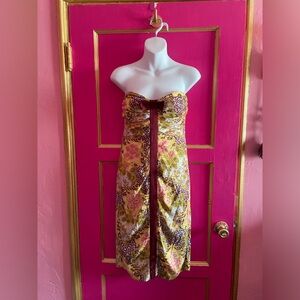Karen Millen chartreuse floral silk strapless dress with burgundy bow. Size 8